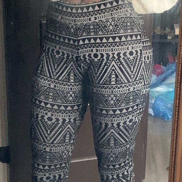 Pants - Picture 4 of 5